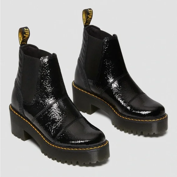 DR MARTENS ROZALIE DISTRESSED PATIENT HEELED CHELSEA BLACK BOOTS - Picture 1 of 7